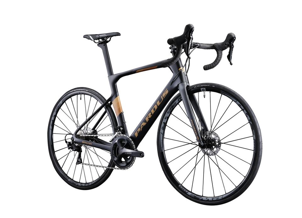 Pardus Spark Road bike Disc-105     Specification   Frame: SPARK HS-EPS Carbon,12×142mm Fork: SPARK, HS-HPT Carbon, 12×100mm thru-axle, Flat Mount Disc Shifter: Shimano 105 R7020,11 speed Front derailleur:Shimano 105 R7000,braze-on Rear derailleur: Shimano 105 R7000-SS,30T MAX Crank: Shimano 105 R7000,52-36T Cassette: Shimano 105 R7000,11-28T,11 speed Chain: KMC X11 Bottom Bracket: Shimano SM-BB71-41B, Press Fit Type Brake: Shimano 105 R7020 Hydraulic Disc Brake Brake Rotor: Shimano TR70，Center Lock，F&R 140mm Stem: Pardus AL6061 T6 3D forged and CNC -7° Saddle: Velo VL1743 Front-wheel:VEULTA speed CXR,6-bolt,100×12mm thru-axle Rear-wheel:VEULTA speed CXR,6-bolt,,142×12mm thru-axle Tire:Continental UltraSport 2 700X25C Handlebars: PARDUS AL6061T6 double-butted,75mm reach,120mm drop Seat Post: PARDUS SPARK,HS-EPS Carbon,-20mm/0mm offset,350mm,Di2-compatible Weight:8.4 kg in the M size
